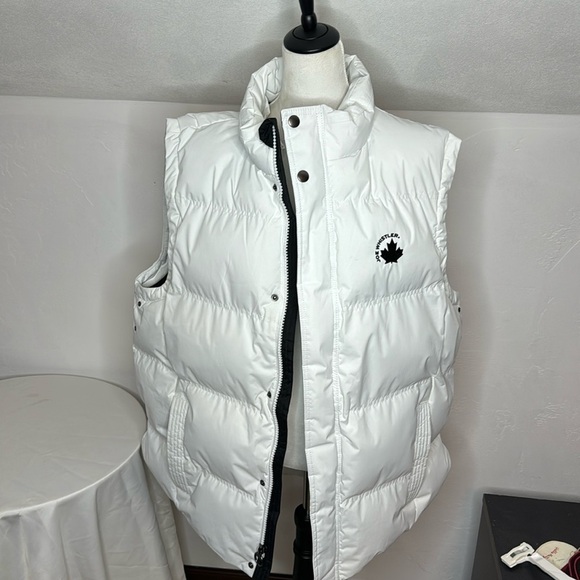J. Whistler / Joe Whistler White puffer with black logo buttons size 3X - Picture 1 of 13
